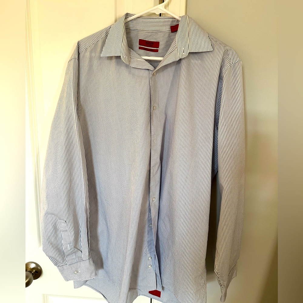 Alfani Fitted Stretch Fabric Button Down Dress Shirt. Size 16 1/2, 34-35.